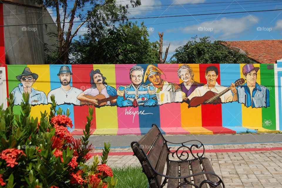 Colours murals with historical people 