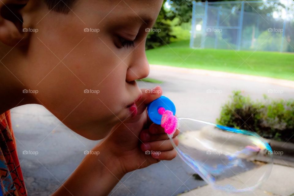 Blowing Bubble - full face