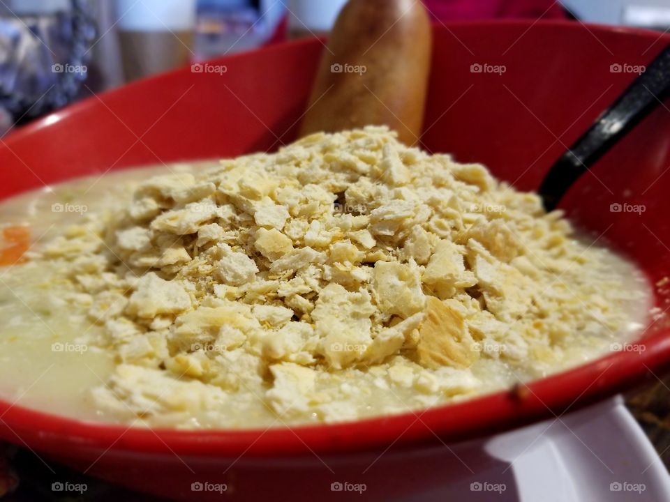 chicken and wild rice soup with crackers