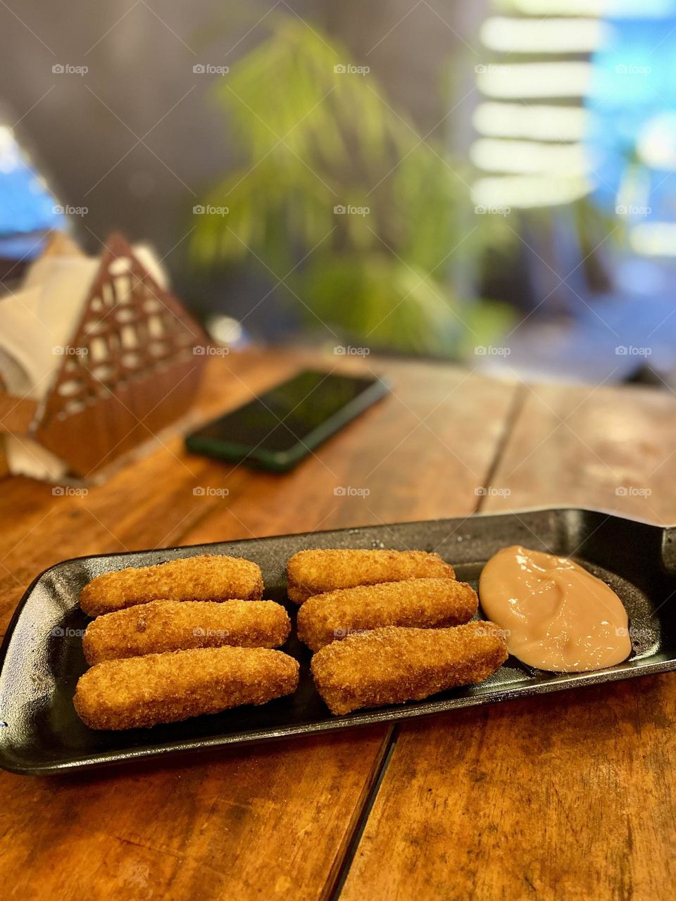 Garlic pepper chicken fingers 🥖