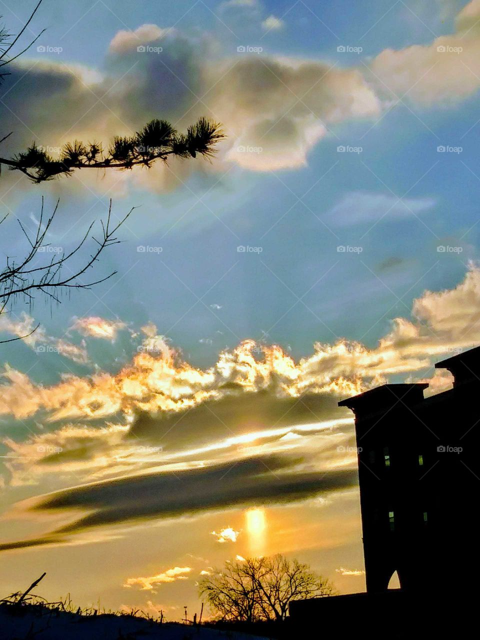 Sun setting on the horizon