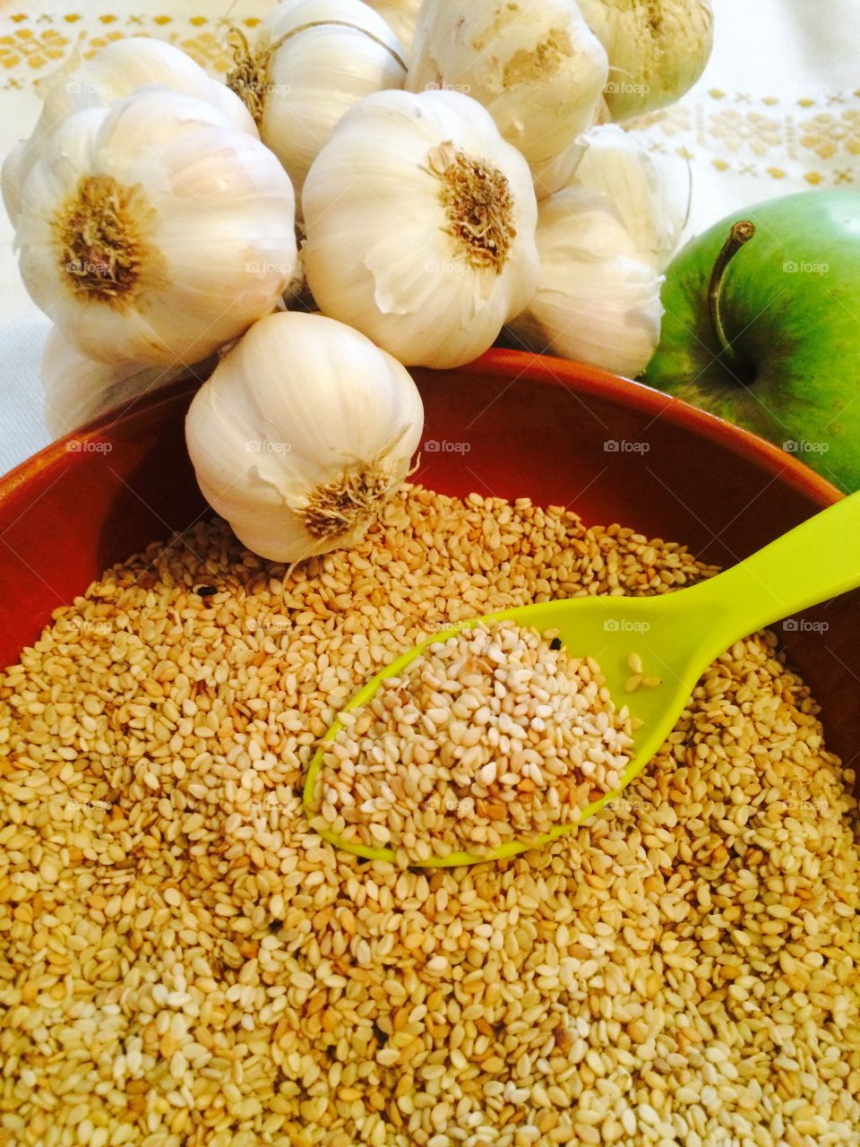 Close-up of sesame seed with garlic