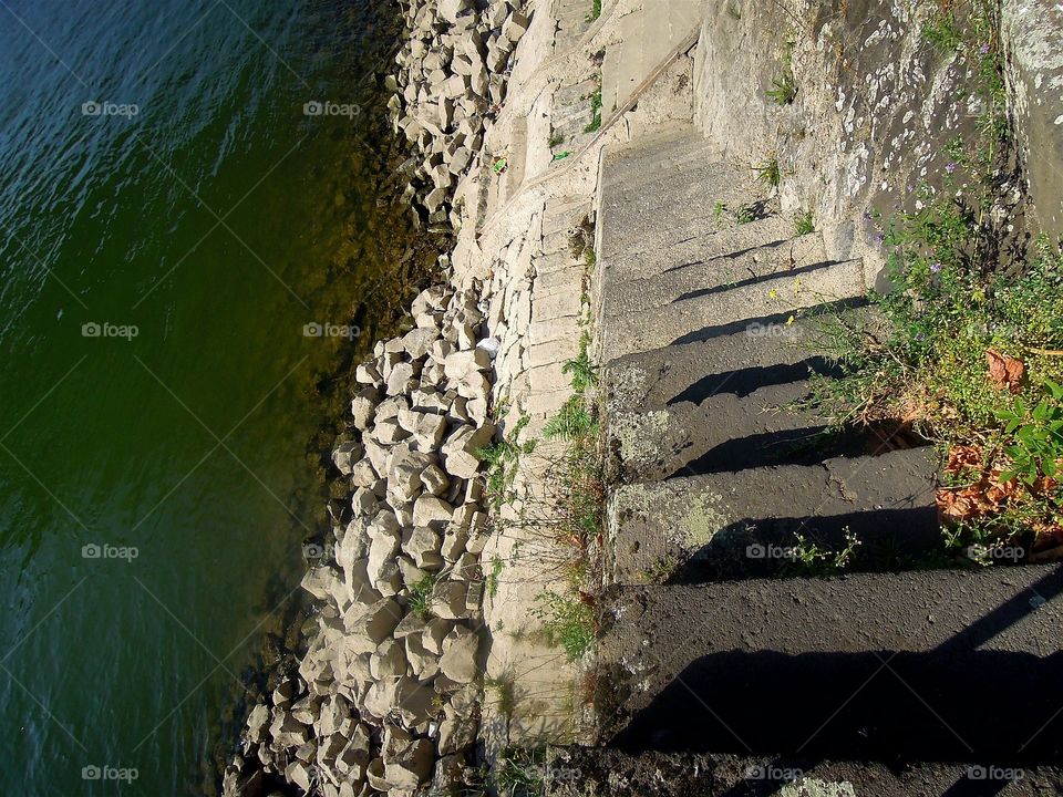 Treppe zum Rhein