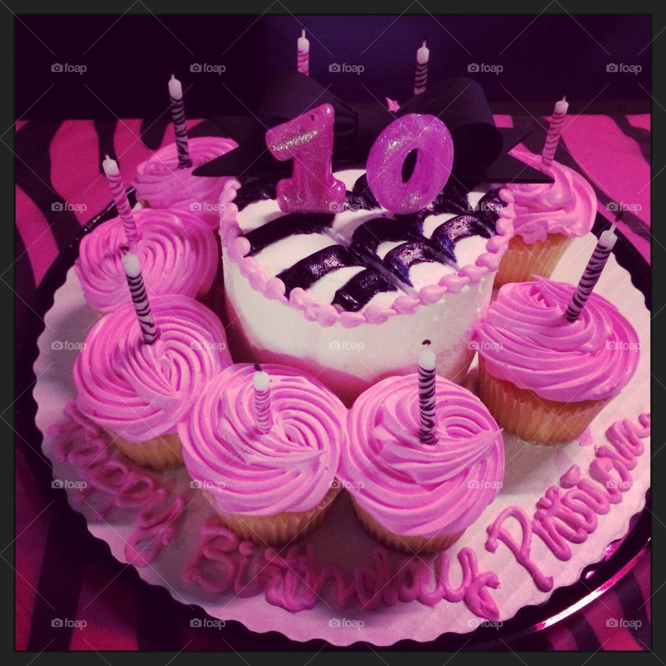 pink cupcakes 