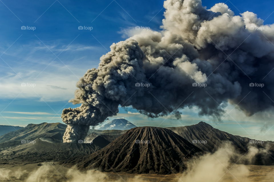 eruption bromo mountain