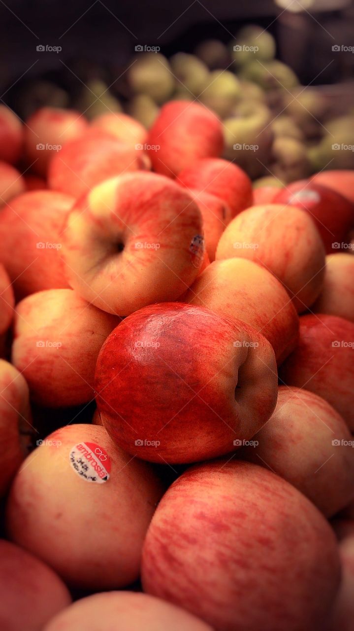 Red Apples 