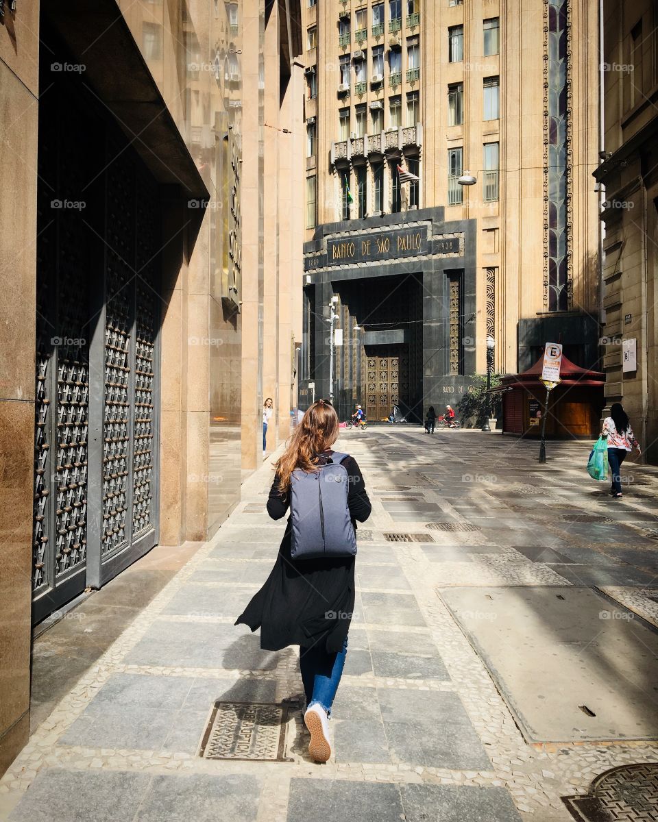 Mochileira na selva de pedra