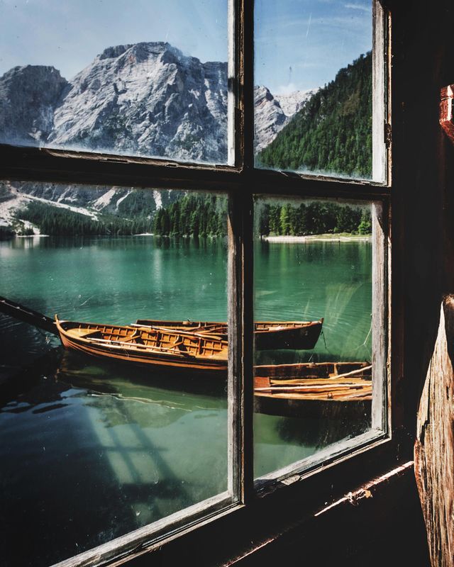 Amazing view of canoes