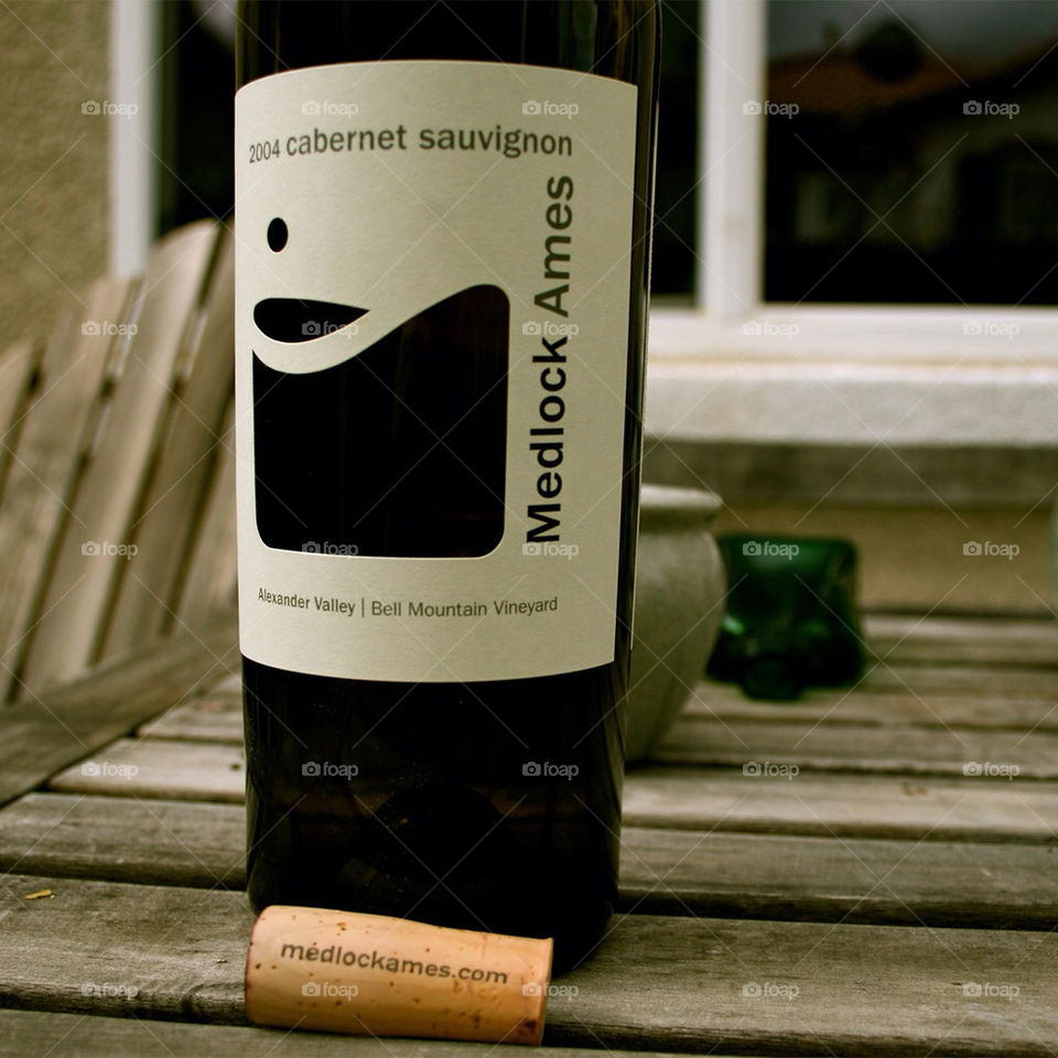 red wine cork bottle by majamaki