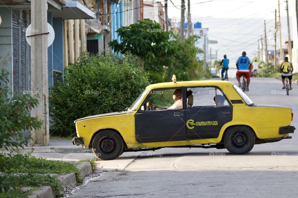 Cuban Yellow Cab