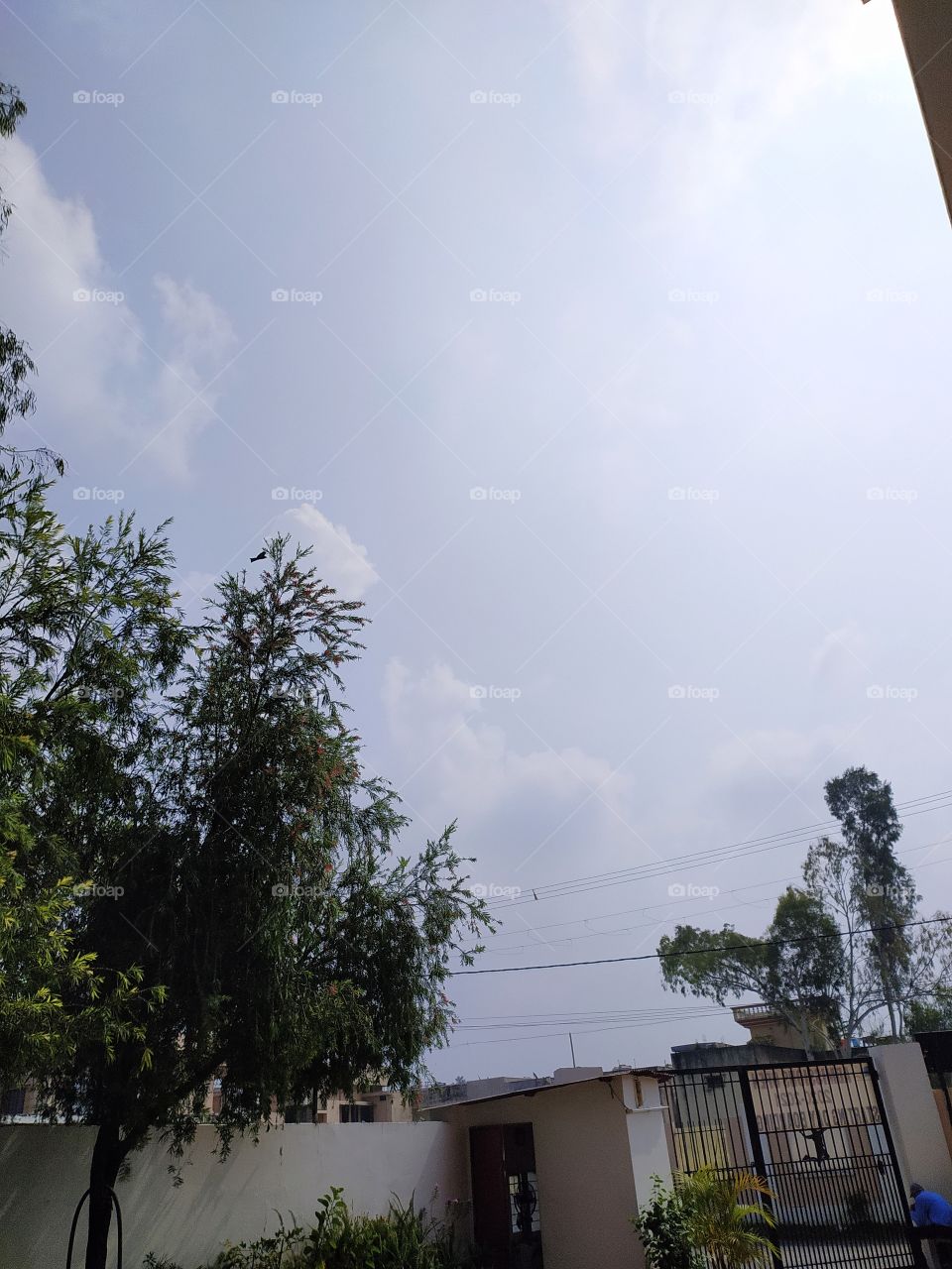 Hide and seek between clouds and the sun