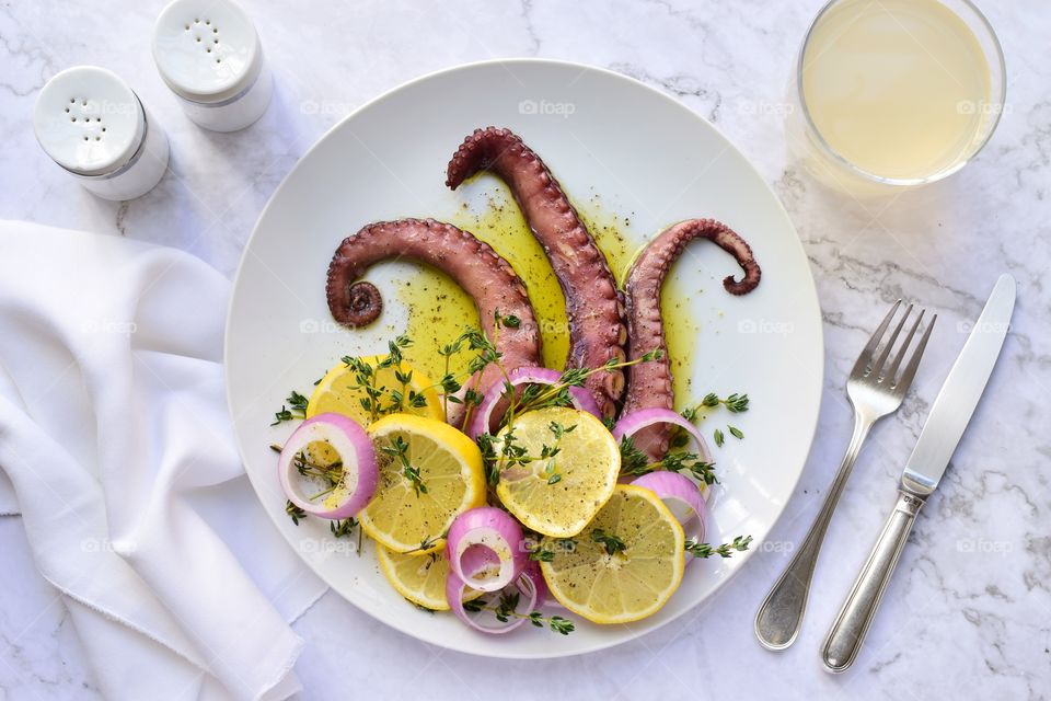 Octopus on a plate 