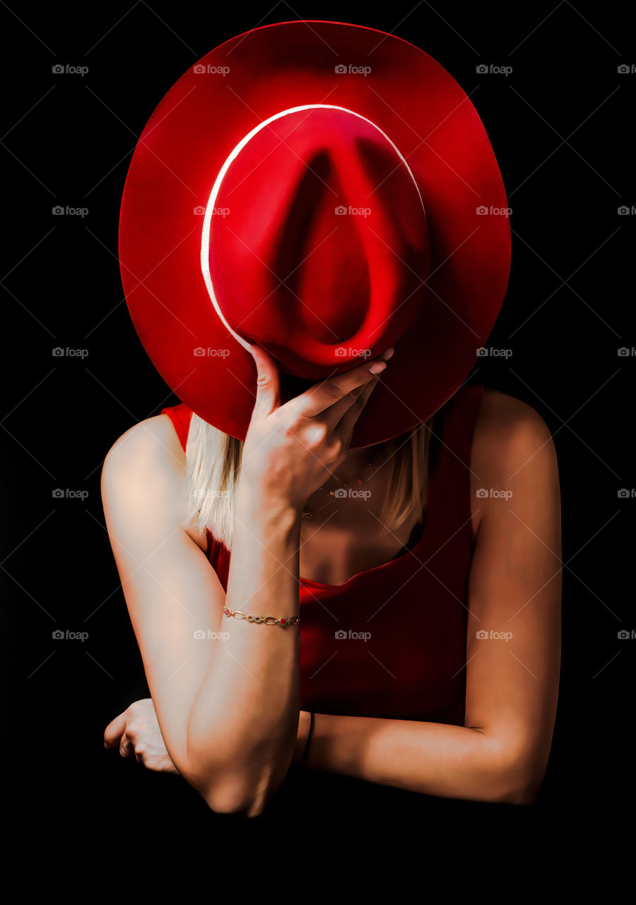 Woman with a red hat