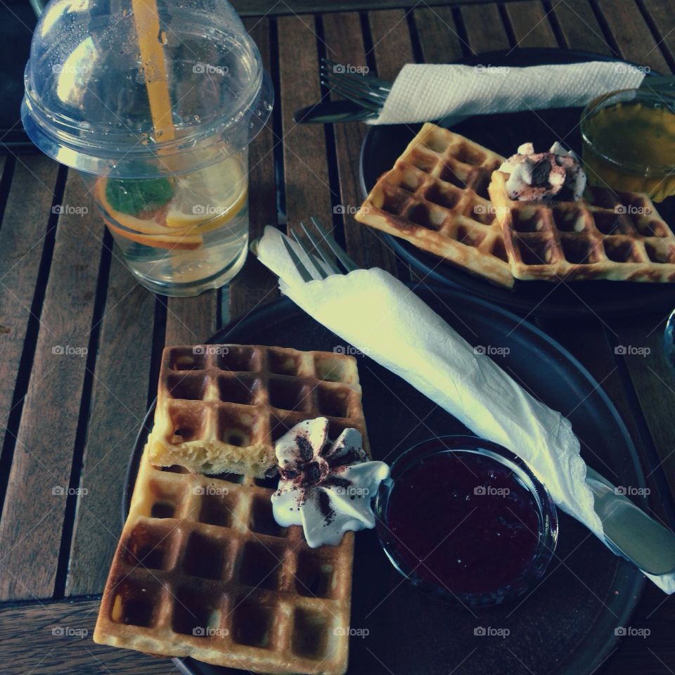 Waffles and lemonade 