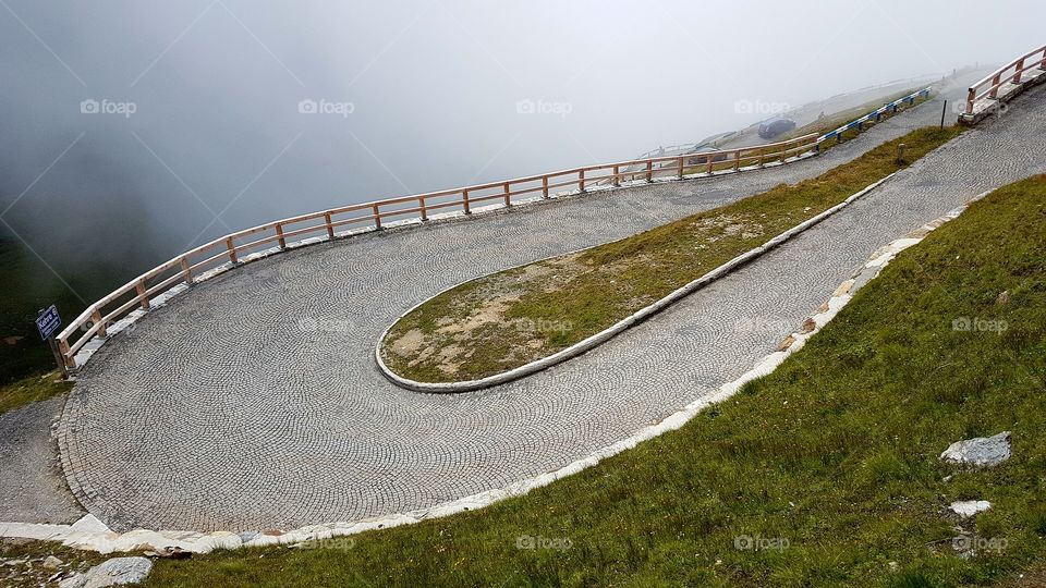 Sharp curve Grossglockner High Alpine Road Austria - Großglockner Hochalpenstrasse 