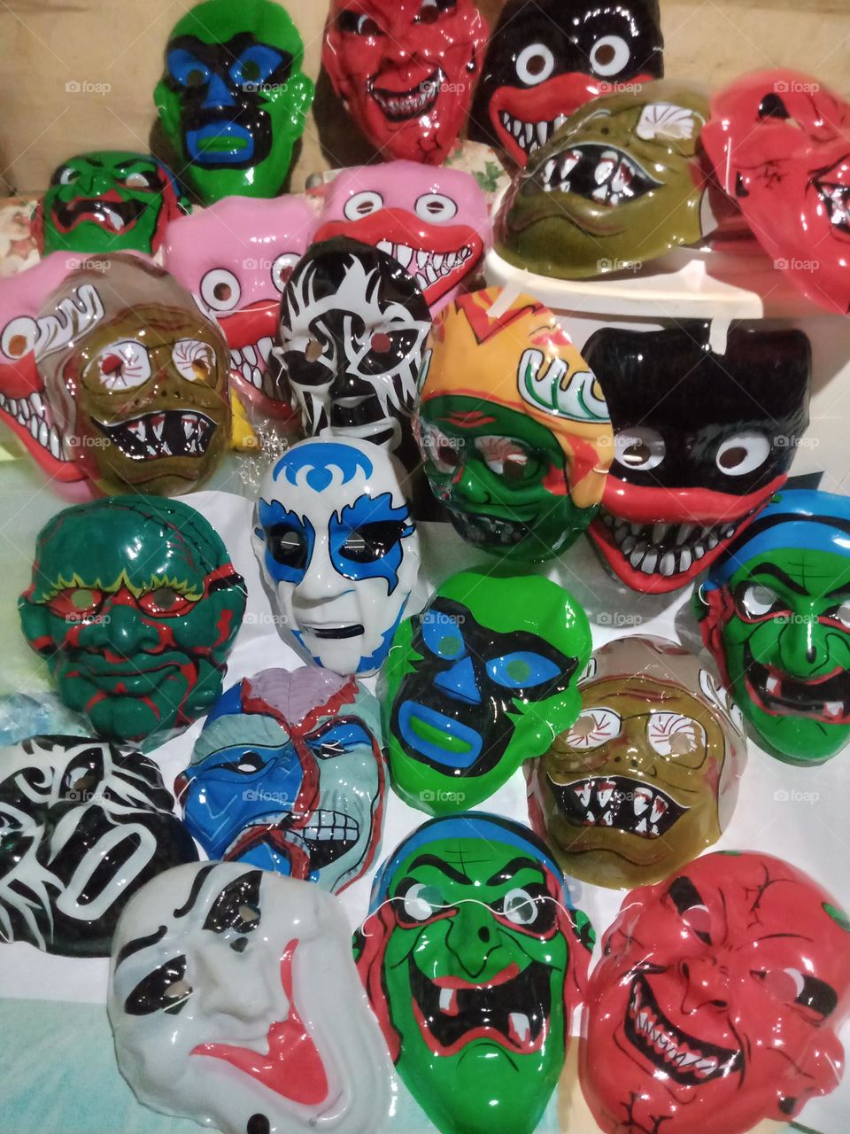 #SPOOKY🎃👻SEASON,, ASSORTED SCARY🧟♀️MASKS🎭👹 ARE READY FOR DISTRIBUTION IF YOU HAVE P5 IN EXCHANGE😁 ,KIDS 👨👨👧👧 GET READY FOR HALLOWEEN TRICK AND TREAT, HAPPY HALLOWEEN💀🎃