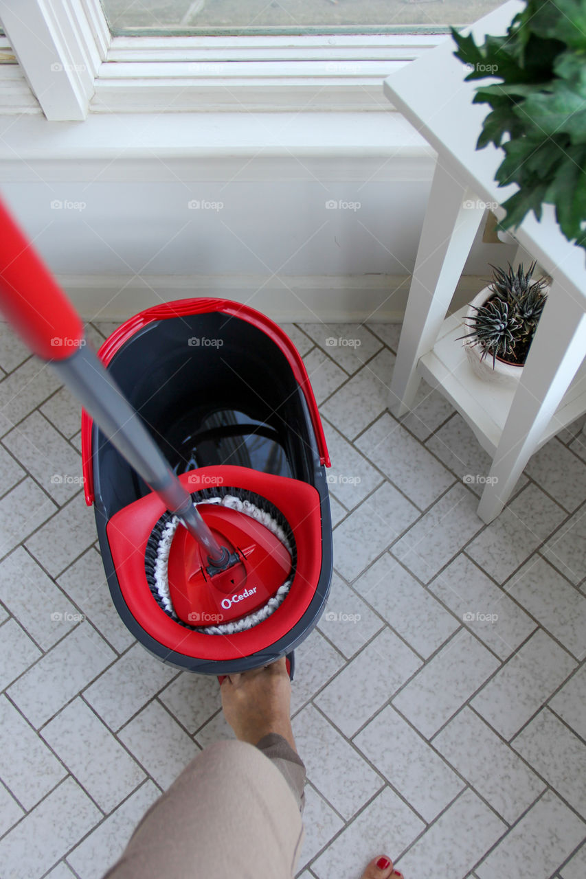 EasyWring Spin Mop & Bucket System by O-Cedar 