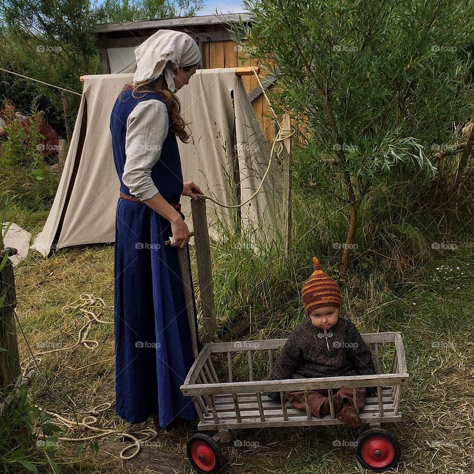 Viking spirit Mother & child 