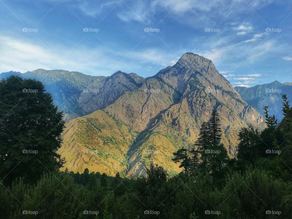 Beautiful Mountains of incredible Himachal Pradesh, Morning view and best destination for honeymoon, Holidays and site seeing.