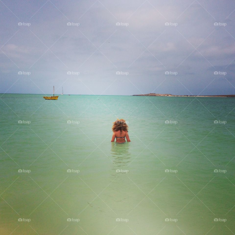 Lonely . Me in the middle of the sea boa vista