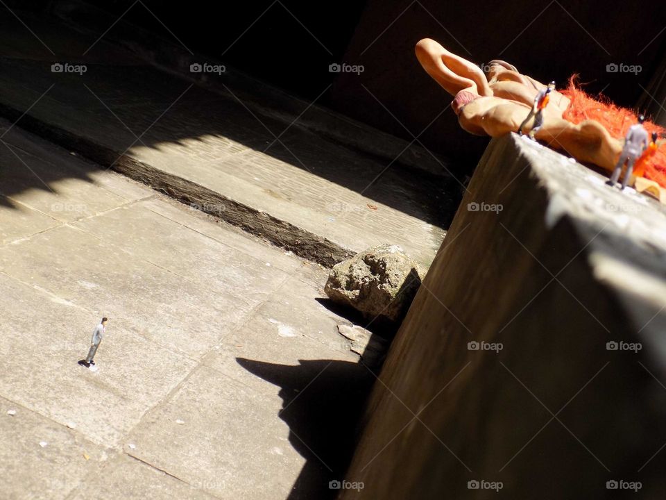 The world of liliput, giant mask