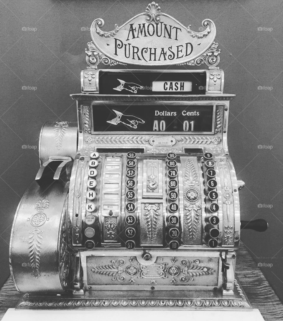 Antique cash register. 