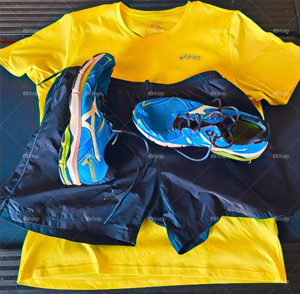 🏃‍♂️ 🇺🇸 Good Morning!  Everything ready to sweat the shirt. Let's go for a good morning jog?  Running is good for your health! / 🇧🇷 Bom dia! Tudo pronto para suar a camisa. Vamos para um bom cooper matinal? Correr faz bem para a saúde! 
