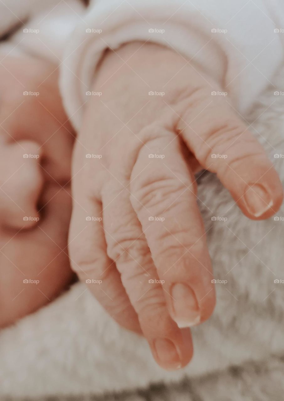 baby hand