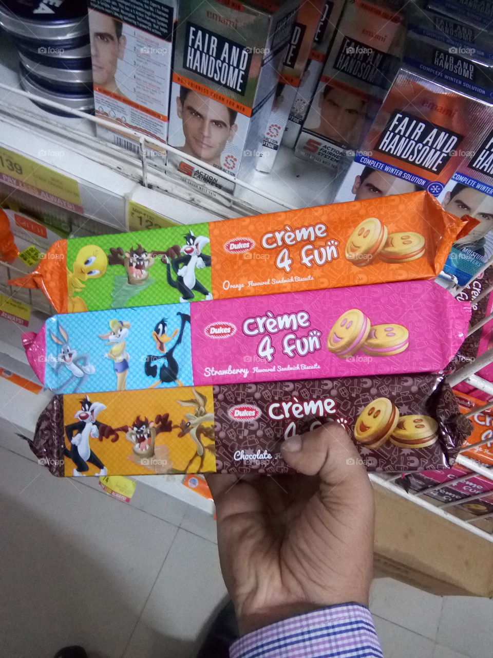 DUKE BISCUIT- CREAM FOR FUN