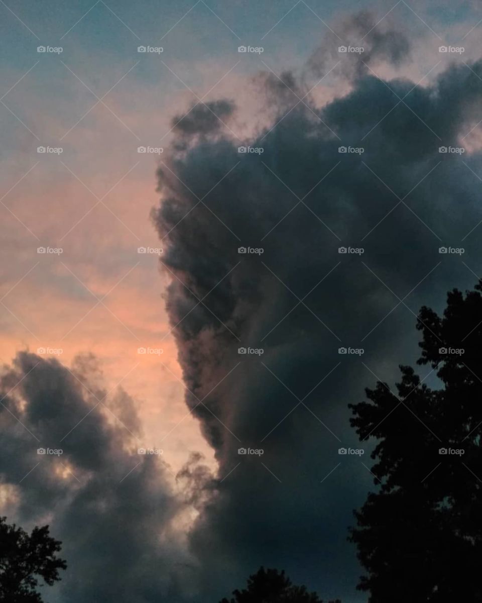 There’s a face in the clouds!