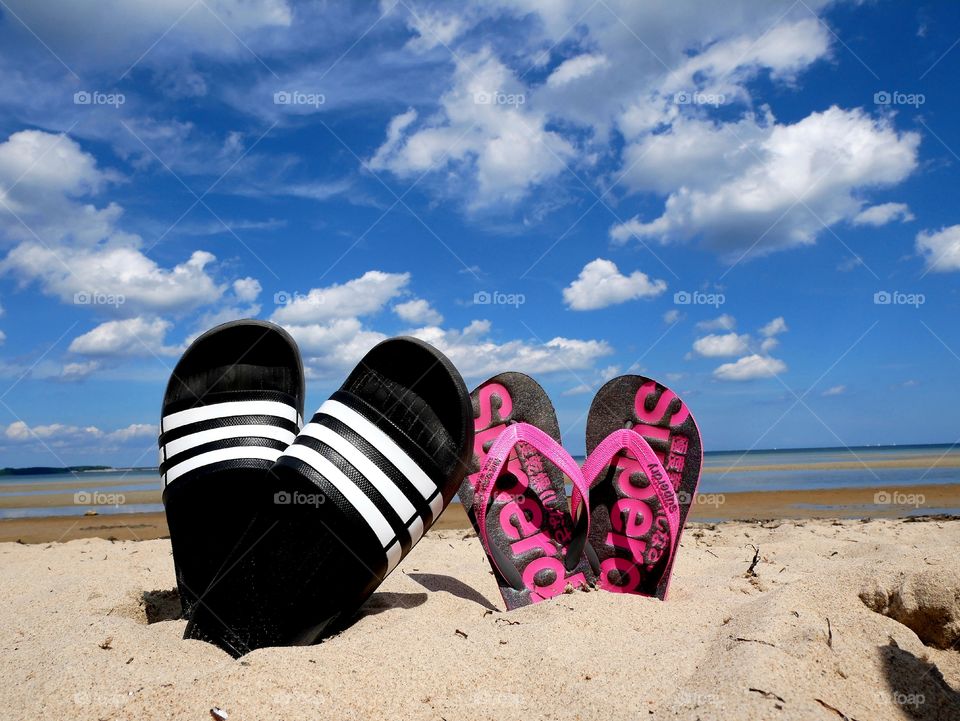 Badeschuhe am Strand