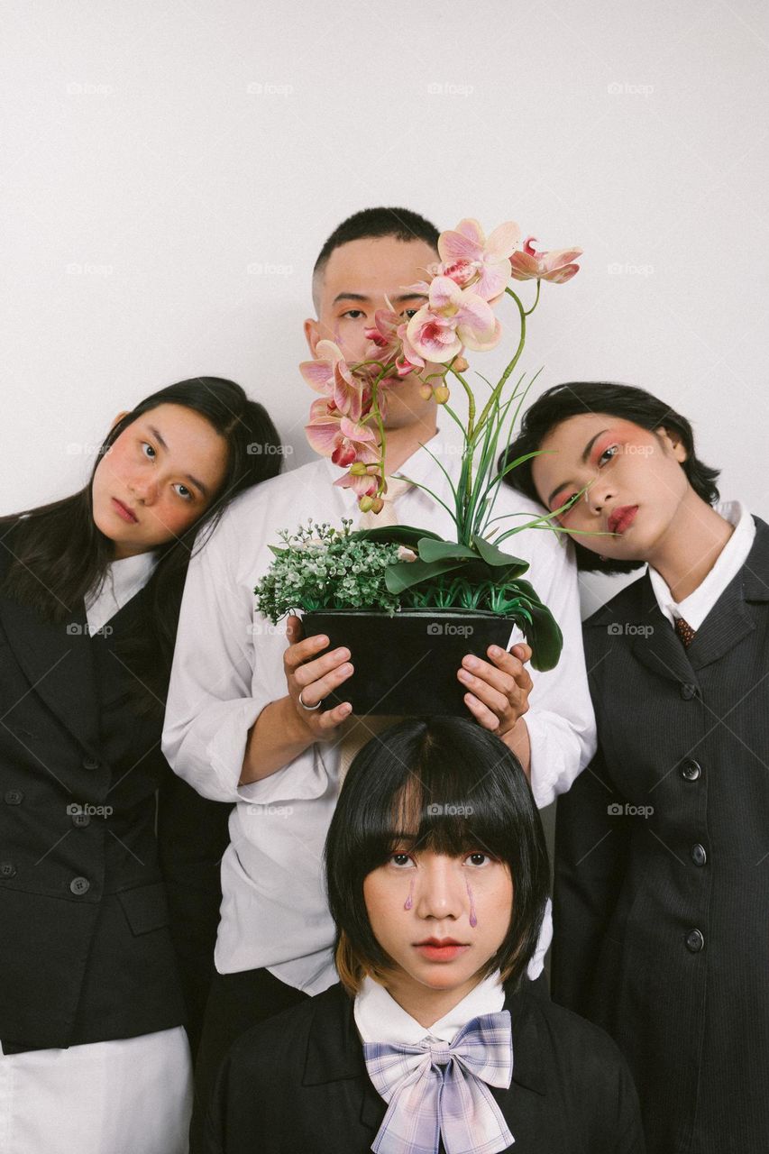 The Best Photo in Indonesia.

The Lost and Found Flower