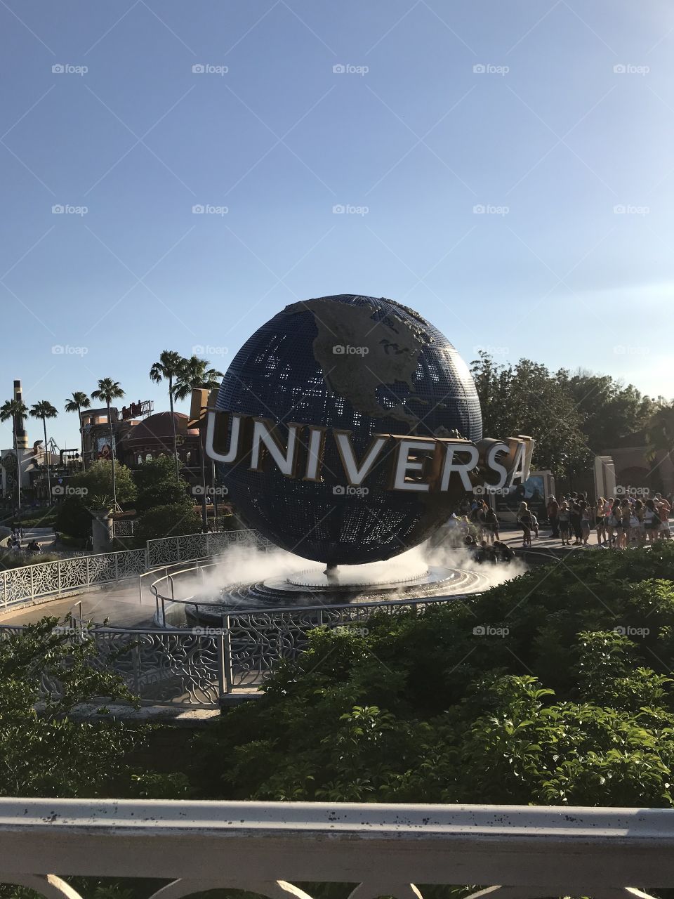 The universal globe