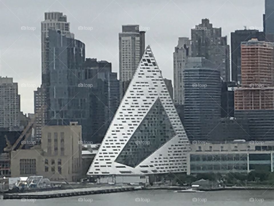 SpaceShip on the Hudson Manhattan 