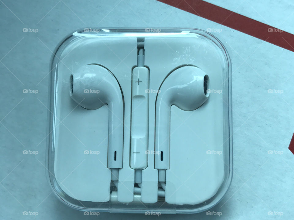 EarPhone or EarPods for apple 