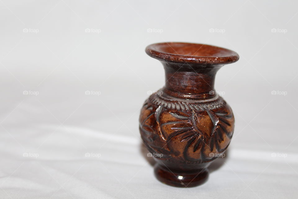 Small pot with flower pattern