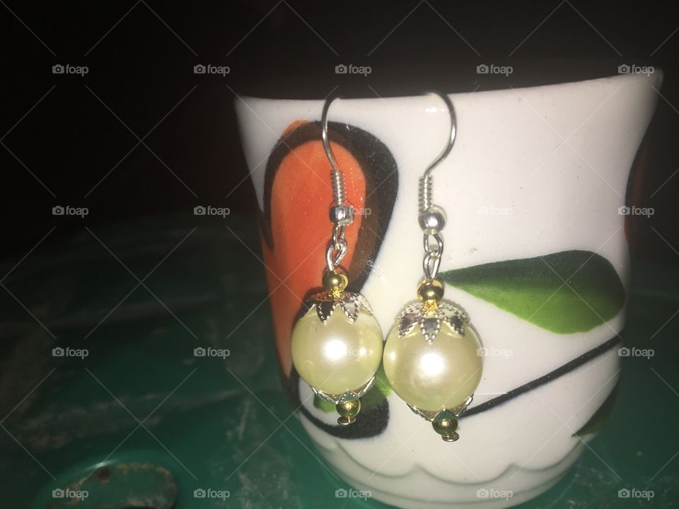 Pearl earrings 