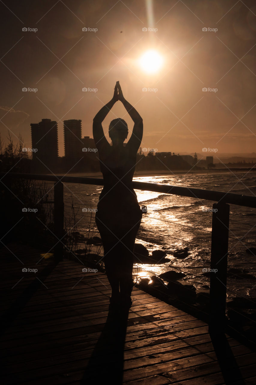 Silhouette sunset - Kirra beach