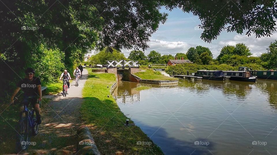 Canal. English canal
On a summers day