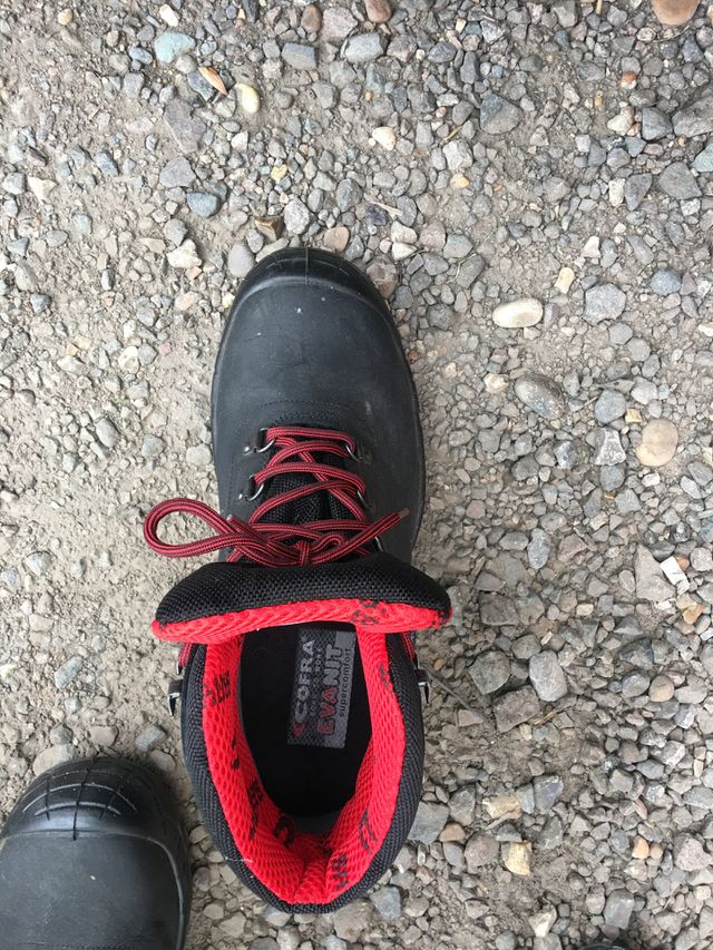 Steel top cap work boots