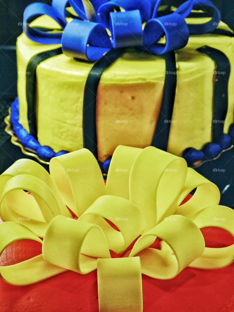 Colorful Birthday Cakes. Birthday Cakes Created To Resemble Gifts
