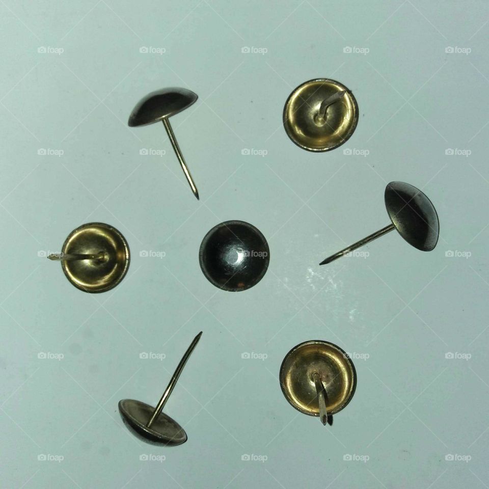 Screws made of metal material