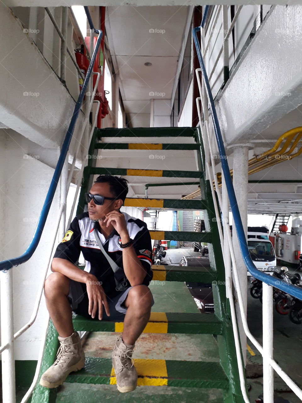 ferry tranport alone man