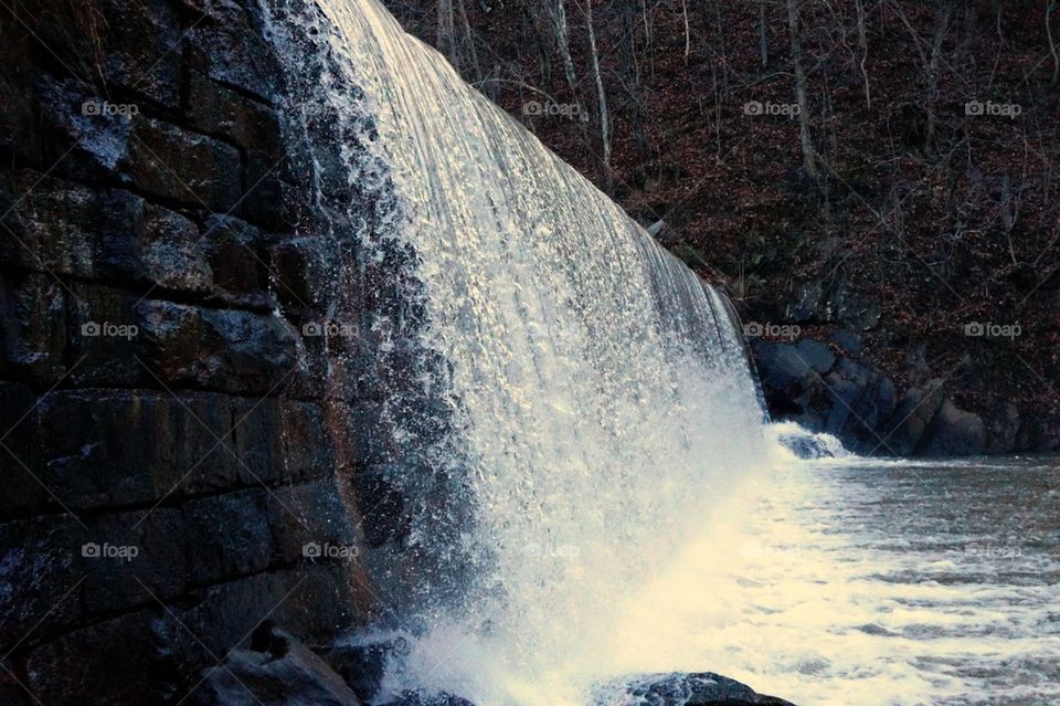 Water falls 