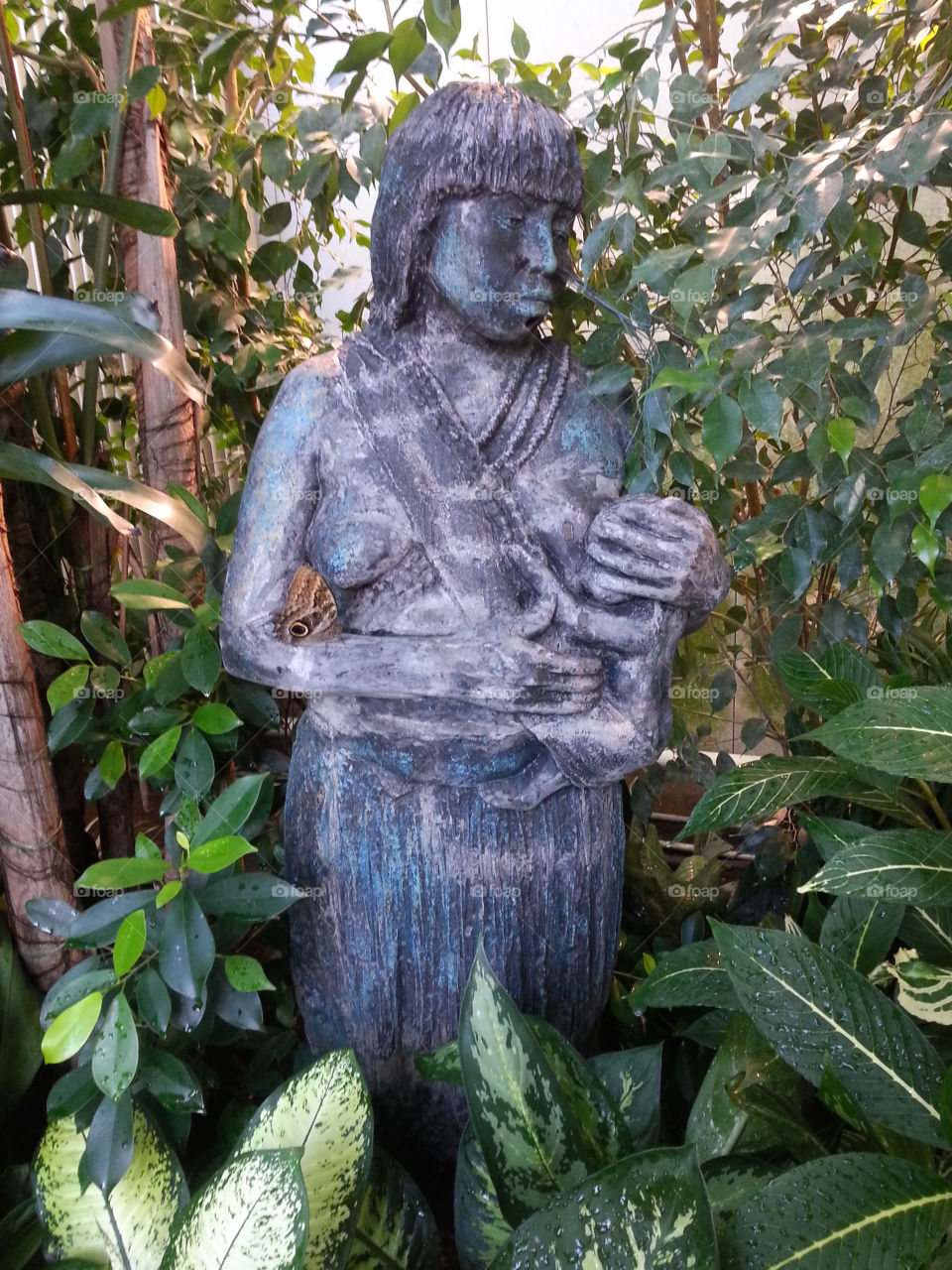 Indian and baby statue 