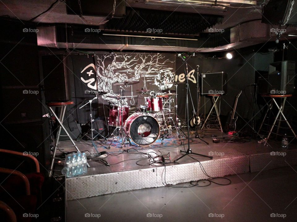 Before the concert at the art club