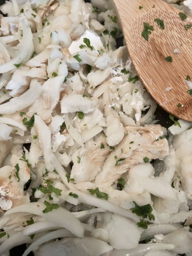 Cook fish 