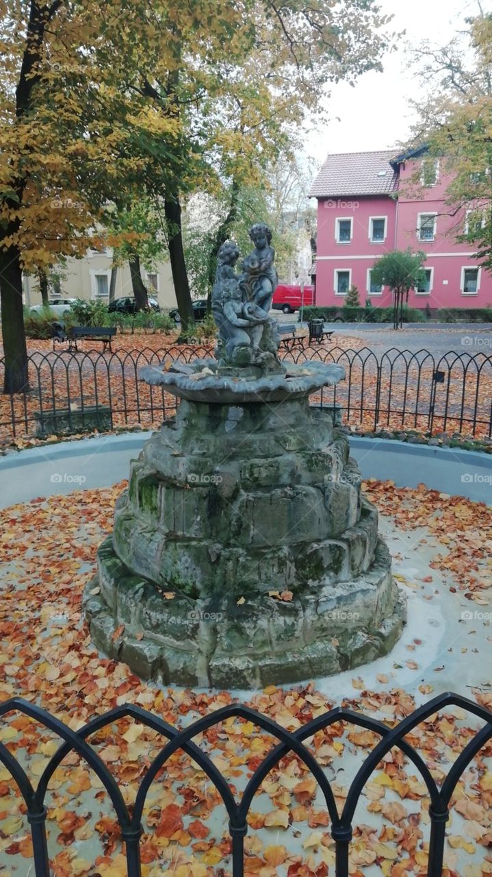Осінній фонтан.
