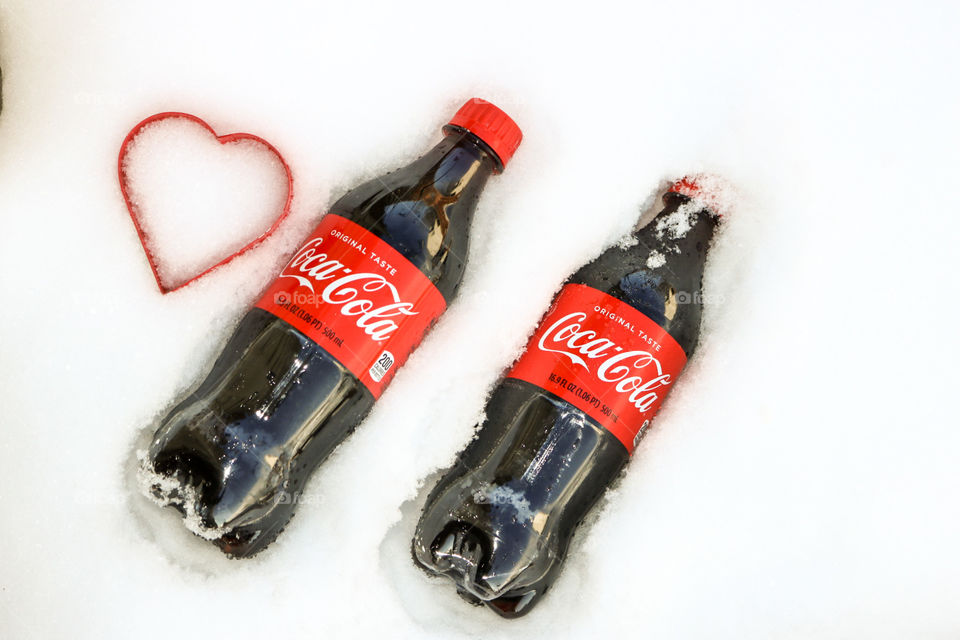 CocaCola - two CocaCola with a  ❤️
