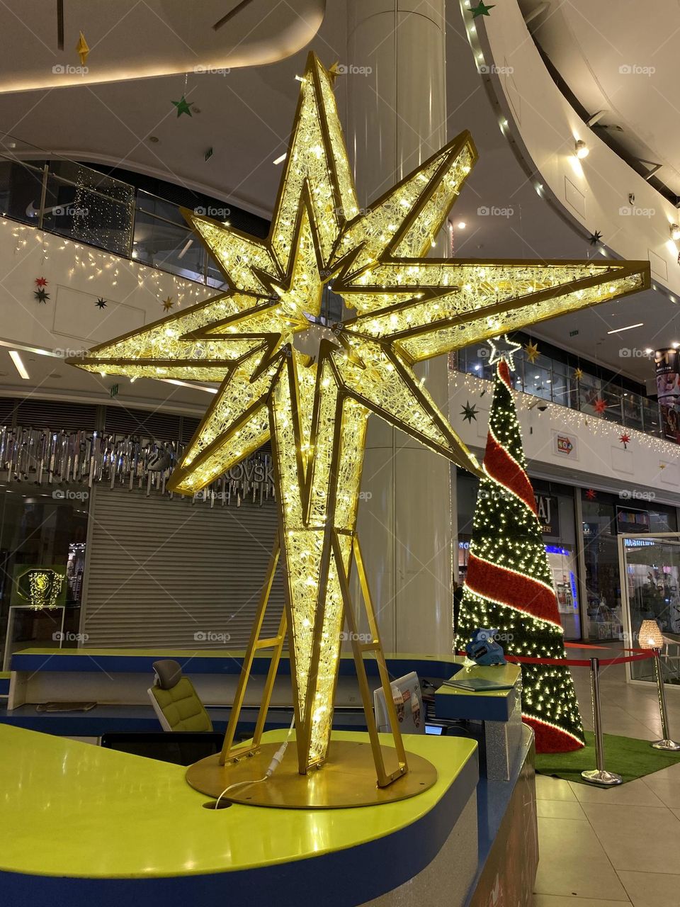 Christmas Star at the mall 
